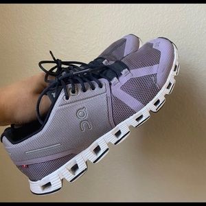 Beautiful lavender on cloud shoes. Size 6